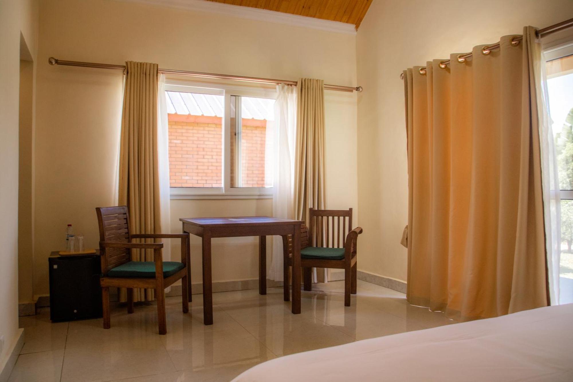 Mahafaly Hotel & Resort Antsirabe Ngoại thất bức ảnh